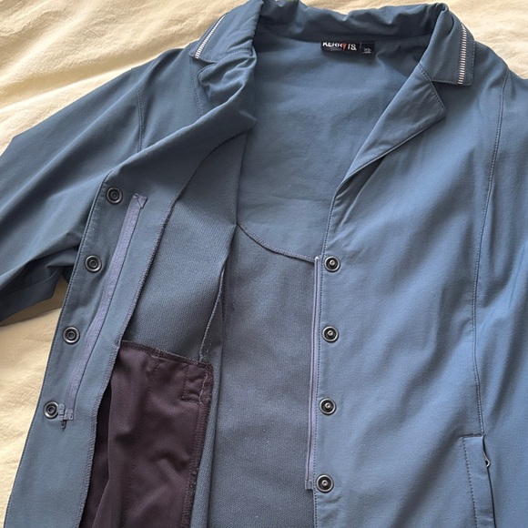 Navy Button-Up Blazer - Picture 3 of 3